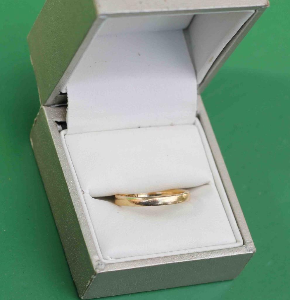 9ct GOLD WEDDING BAND US 5.5 UK L (2.2G) – Clock Time